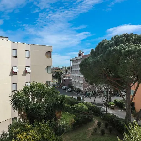 Les Aiguia¨res * Fréjus